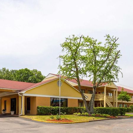 Quality Inn & Suites Corinth West Екстериор снимка