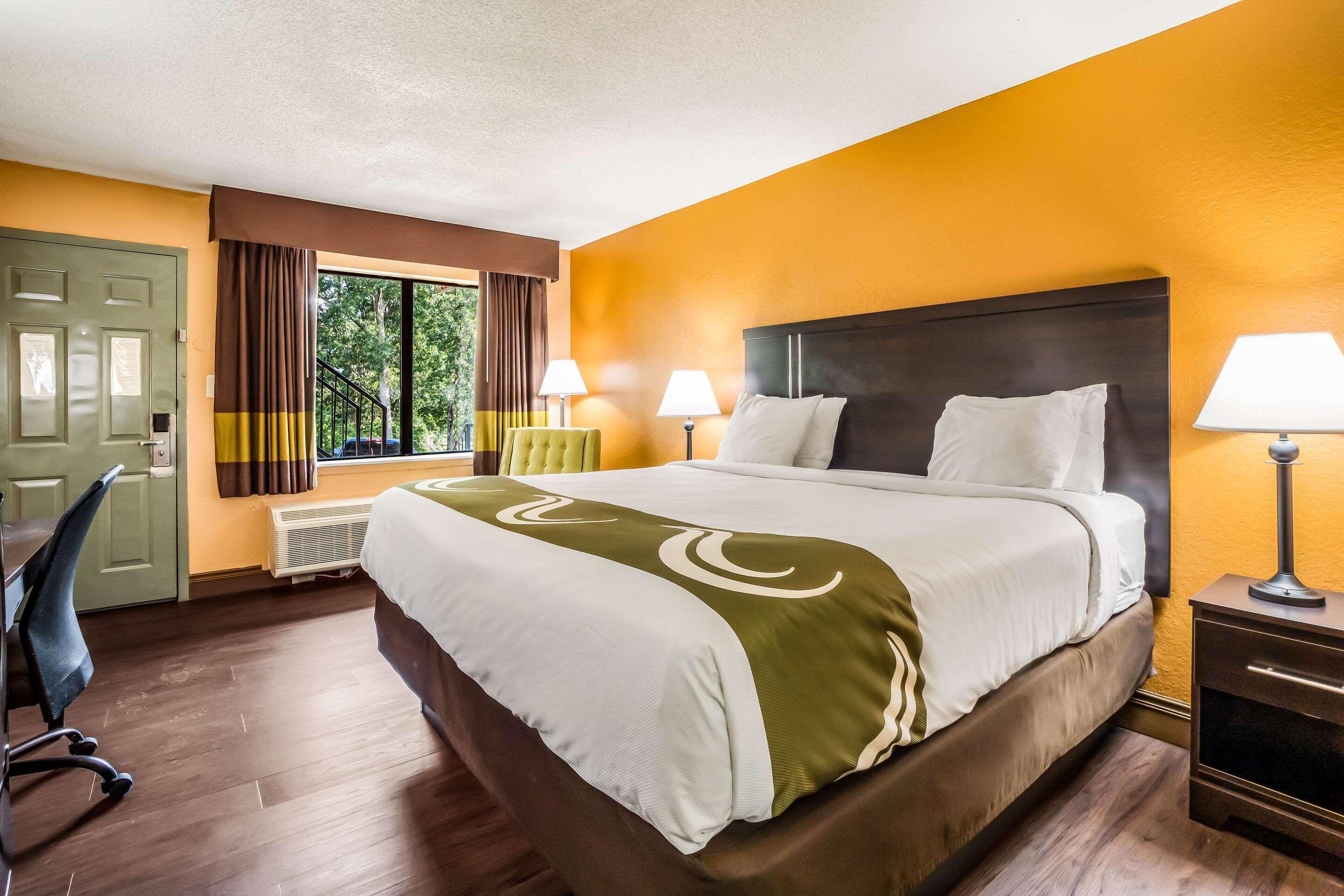Quality Inn & Suites Corinth West Екстериор снимка