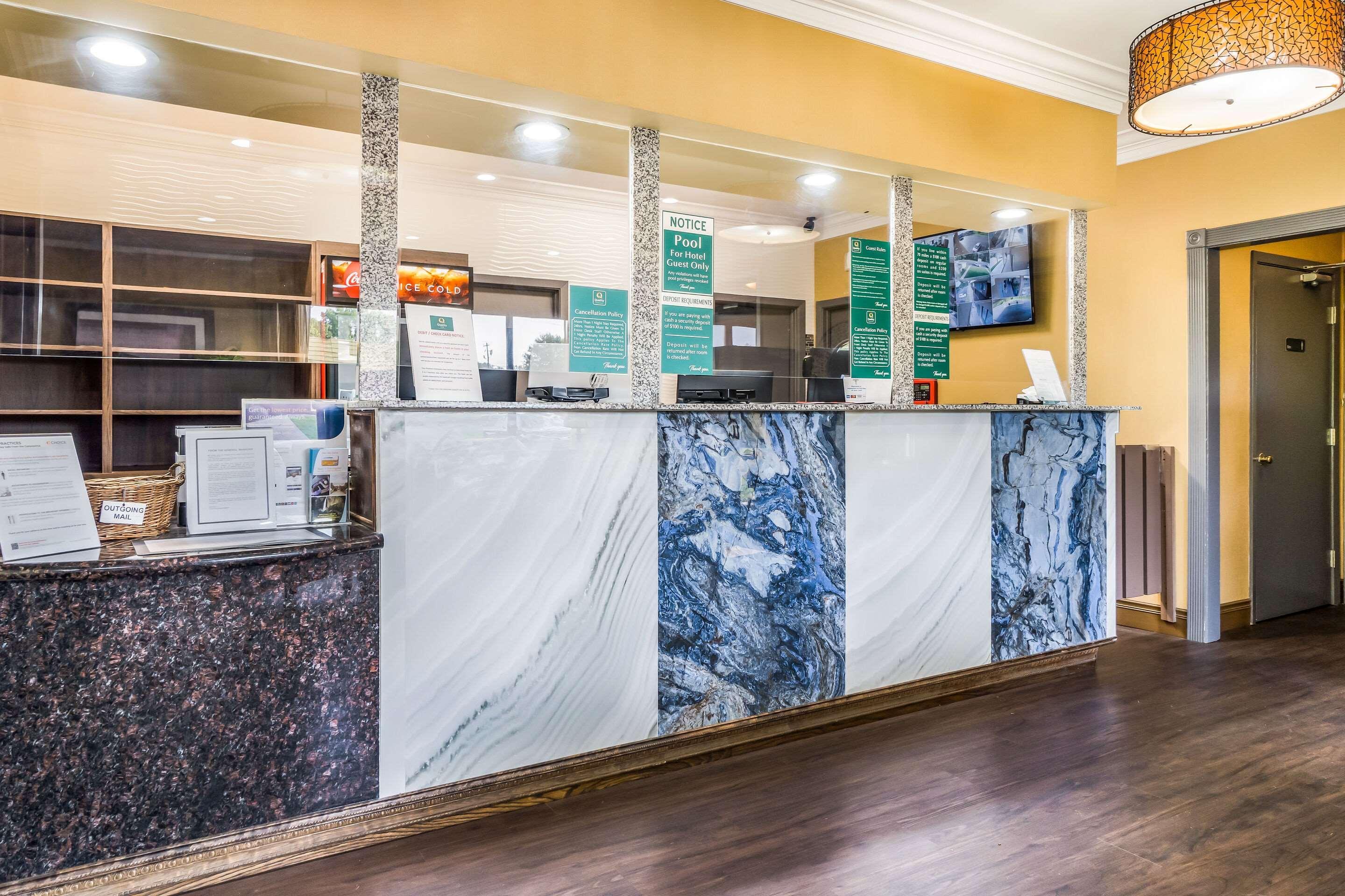 Quality Inn & Suites Corinth West Екстериор снимка