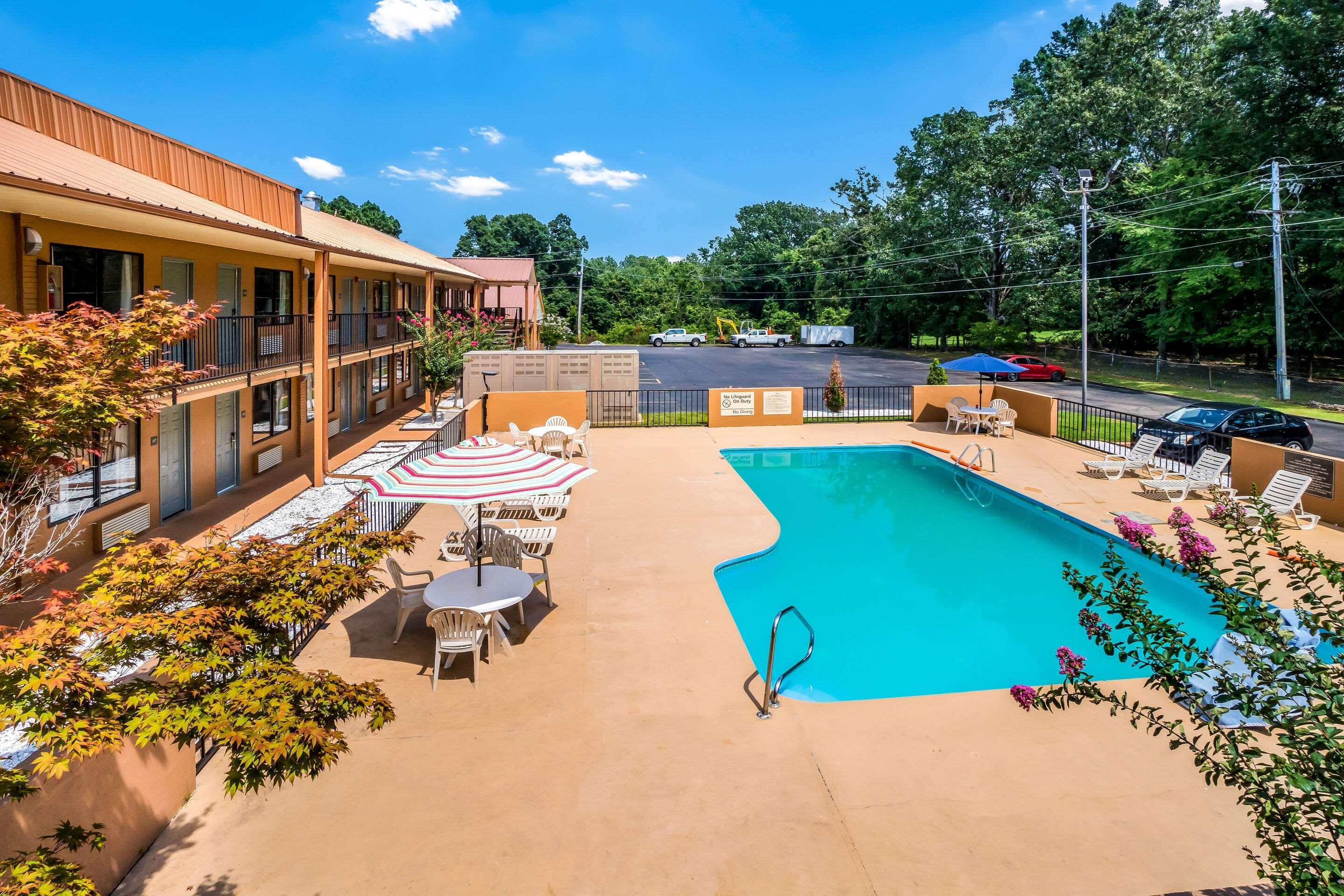 Quality Inn & Suites Corinth West Екстериор снимка